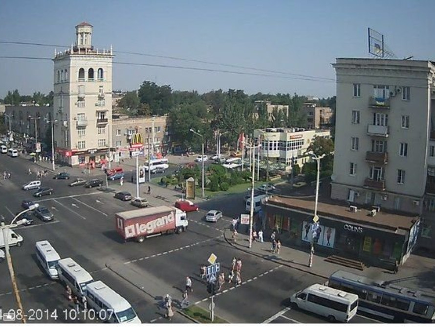 В Запорожье столкнулись сразу три маршрутки