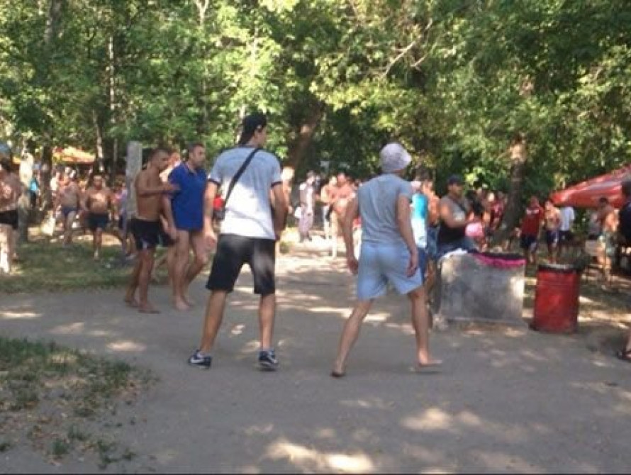 В Запорожье группа беженцев избила фанатов "Металлурга" (фото)