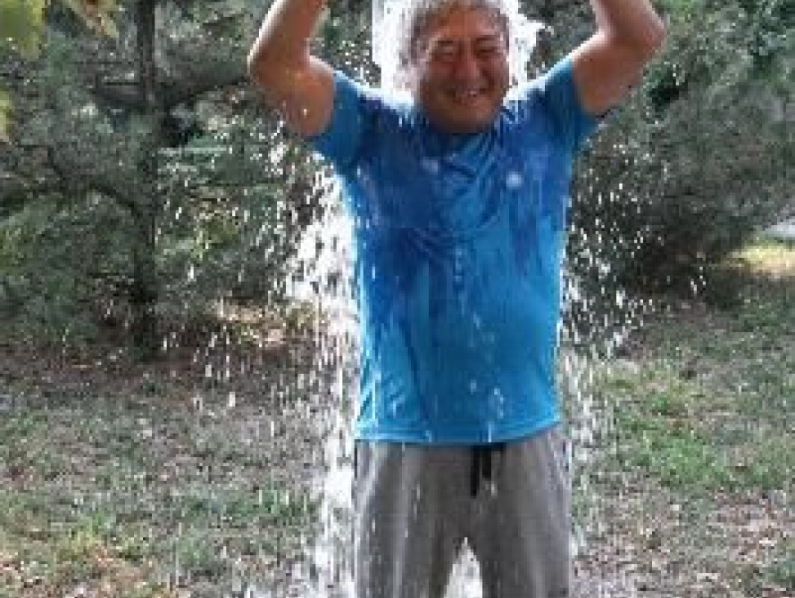 Мэр Запорожья принял участие в флешмобе обливаний