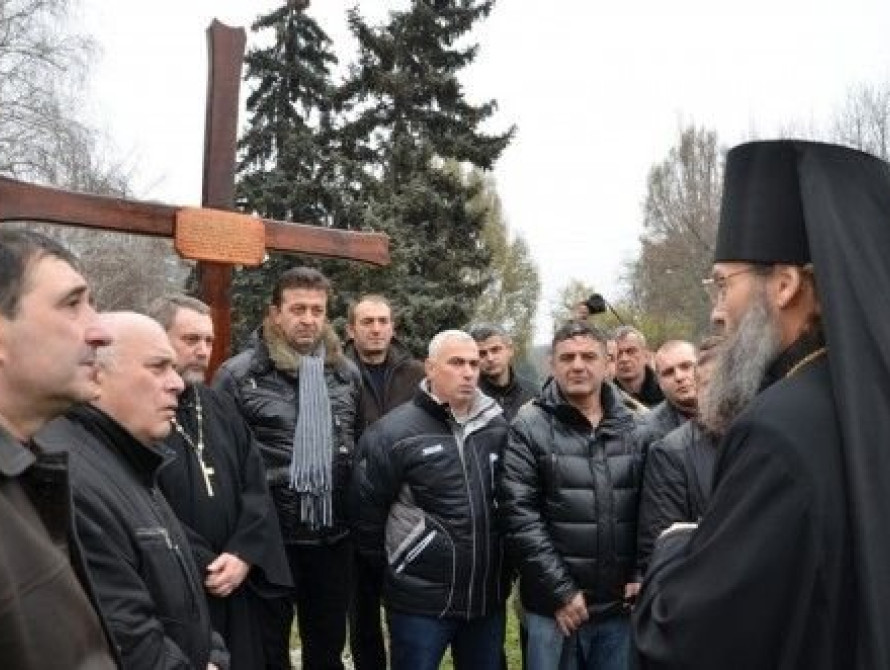 Архиепископ Лука выступил против нового герба Запорожья с языческим богом Хорсом