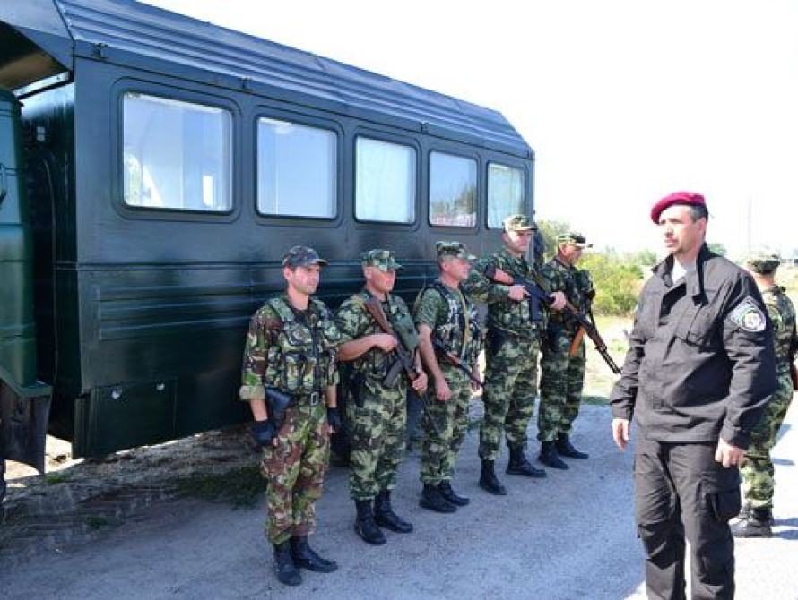 В Запорожской области батальону "Скиф" подарили тюнингованный грузовик