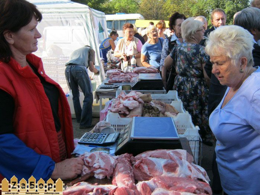 Мониторинг цен: в Запорожье продолжают дрожать мясо и яйца