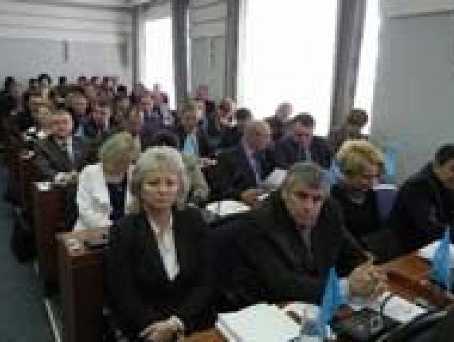 В Бердянске Самооборона заблокировала депутатов в сессионом зале 