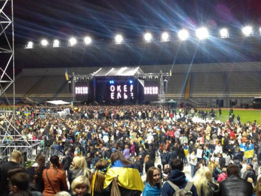 Концерт "Океана Эльзы" в Запорожье стартовал с опозданием почти в 1,5 часа. 