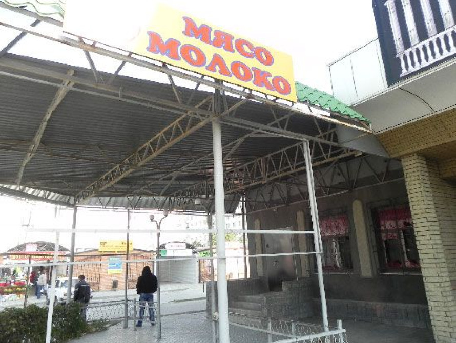 В Мелитополе на магазин напали неизвестные с битами в руках