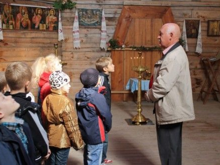 В Запорожье открыли выставку икон к празднику Покровы Пресвятой Богородицы