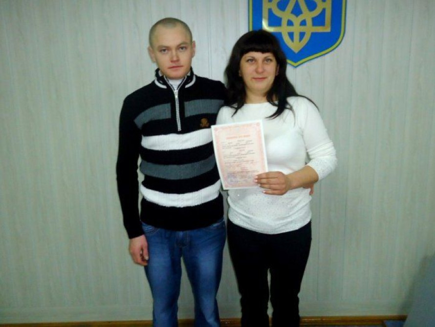 В Запорожской области заключенный вступил в брак прямо в изоляторе 