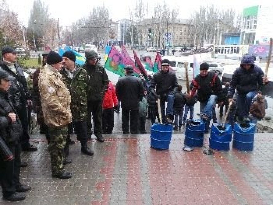 В Мелитополе активисты митинговали против назначения нового начальника налоговой
