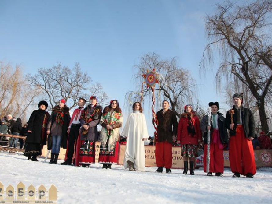 Новогодне-рождественские праздники в Запорожье: мороз, вертеп возле Дуба и закрытие "Амсторов"