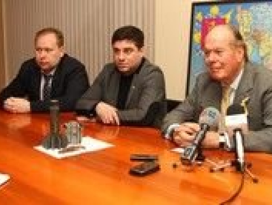 В Запорожье британский лорд  подтвердил нарушение перемирия в зоне АТО