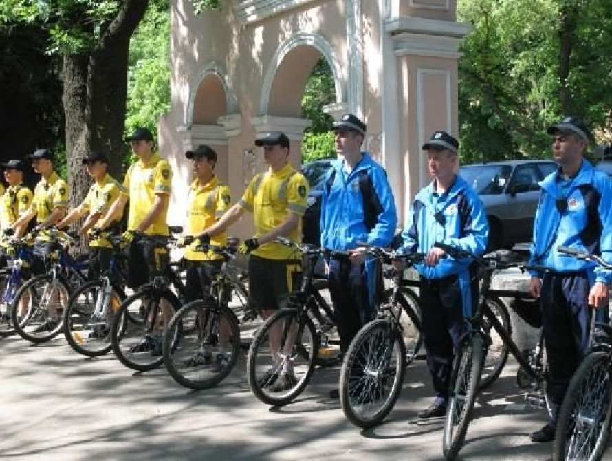 В Запорожском парке "Дубовая роща" за порядком будут следить велопатрули  