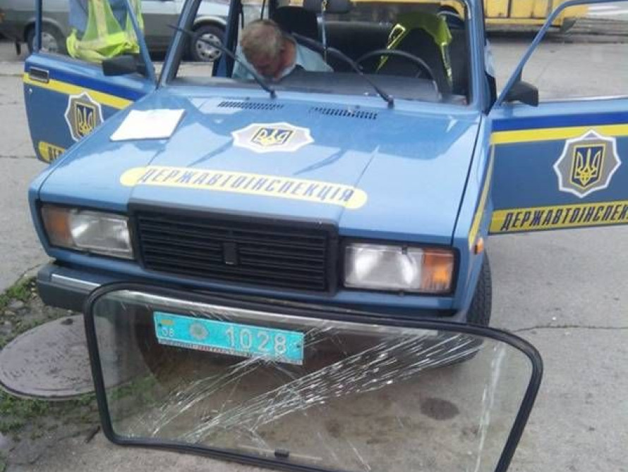 В Запорожье пьяный водитель напал на милицию