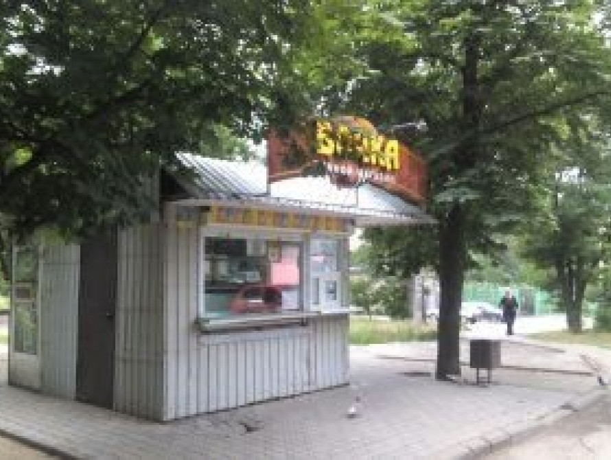 В Запорожье несмотря на грозные прогнозы пивные киоски не закрываются