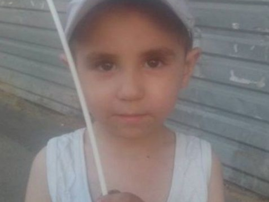 В Запорожье ребенка на остановке оставил собственный отец