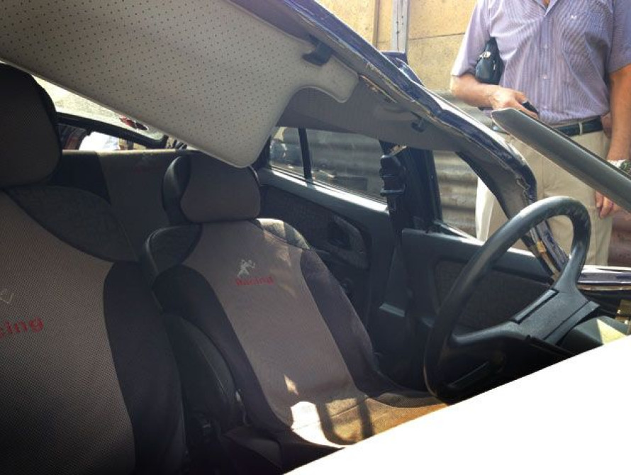 В Запорожье КП "Основание" ответит в суде за упавшее на машину дерево