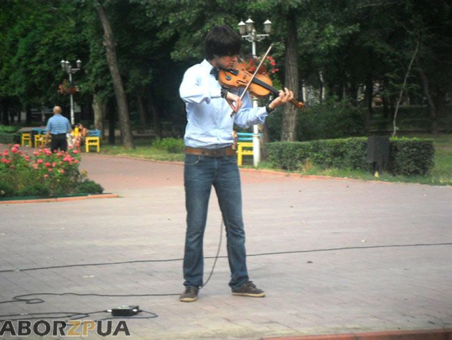 В Запорожье  "Творческий микрофон" завершили раньше времени