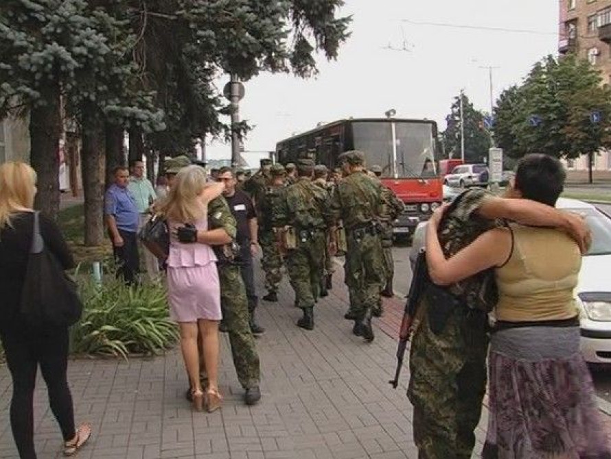 Из Запорожья в Мариуполь отправились служить милиционеры