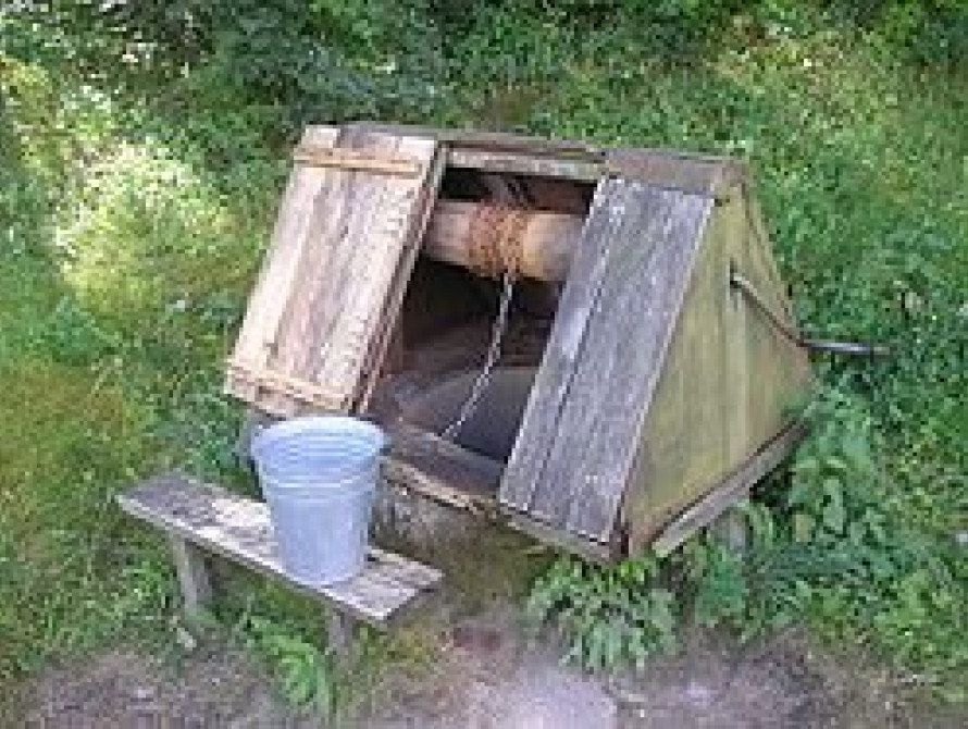 В Запорожской области женщина провалилась в колодец