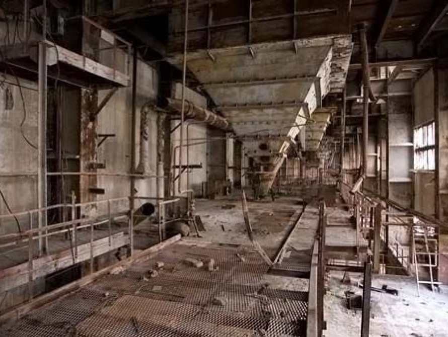 В Бердянске на заброшенном винном заводе погиб человек