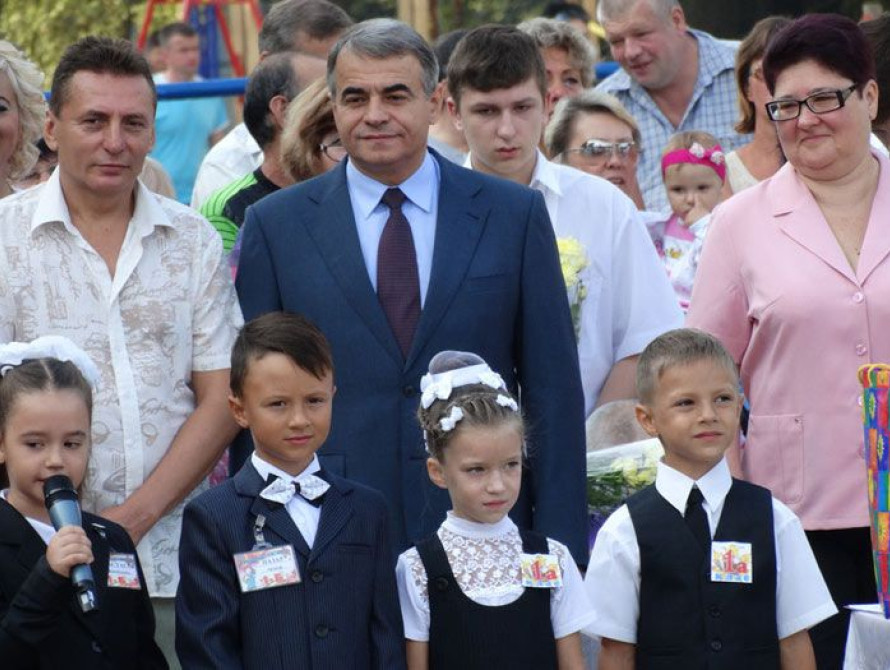 В Запорожье День знаний не обошелся без подарков 