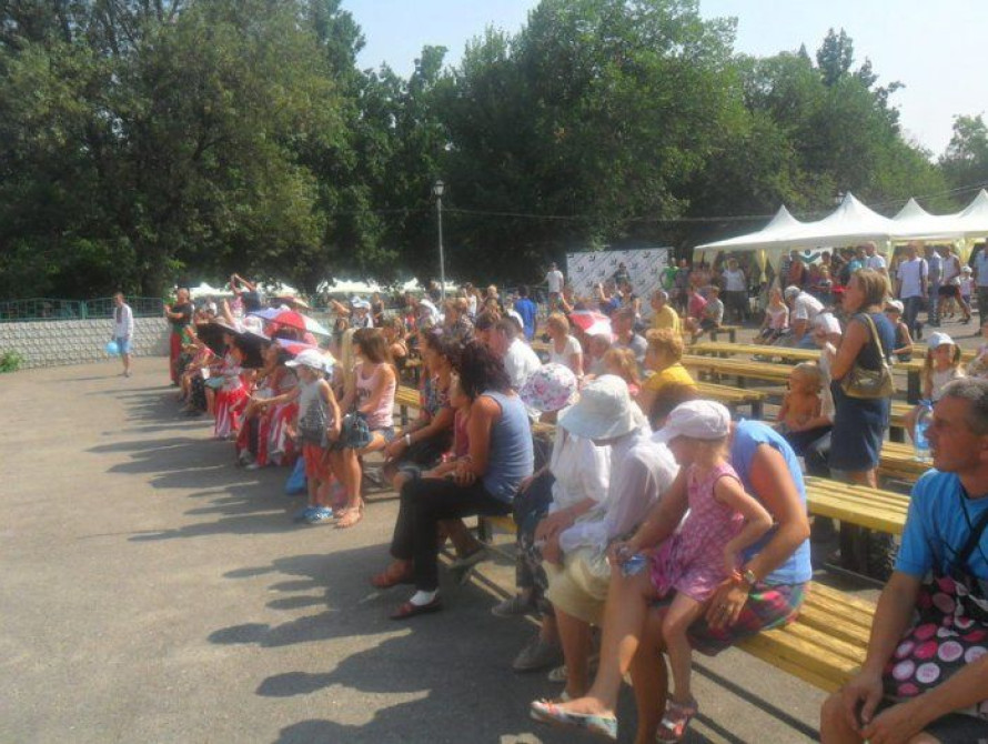 В Запорожской "Дубовке" с аншлагом прошел детский фестиваль "Круг друзей"