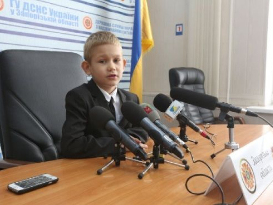 Самым юным лауреатом Всеукраинской премии "Герой-спасатель года" стал 7-летний мальчик из Запорожской области