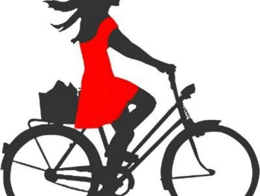 В Запорожье прошел первый женский велопарад