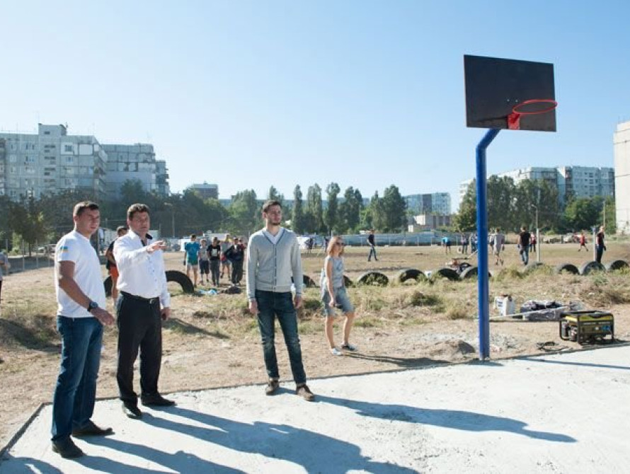 В Хортицком районе Запорожья появилась современная спортплощадка