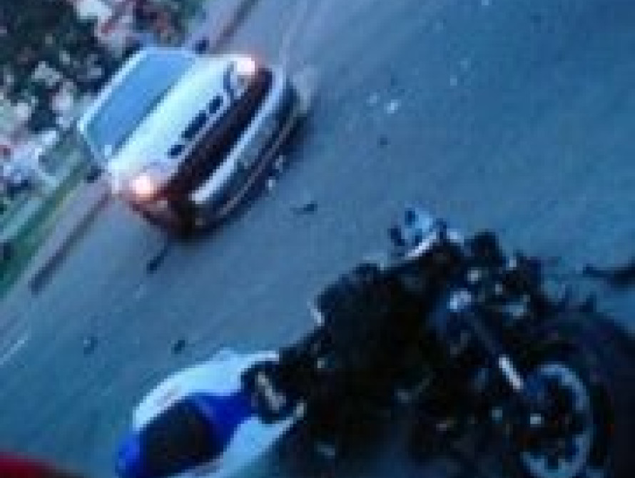 В Запорожье в ДТП попали три автомобиля и мотоцикл, есть пострадавшие