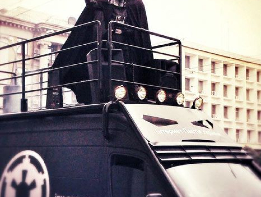 В Запорожье на местные выборы допустили Дарта Вейдера