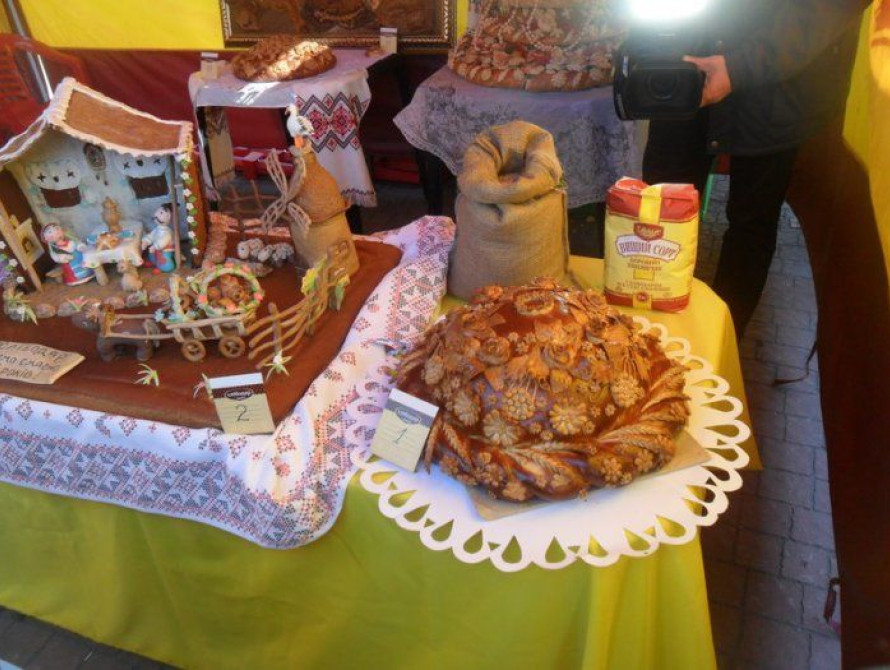 На Дне хлеба в Запорожье агитировали за кандидата  от "Солидарности"