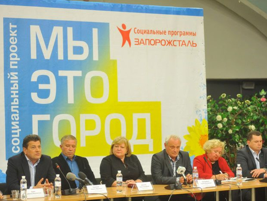 Форум медиков Запорожья передал Владимиру Буряку перечень мер по спасению городской медицины