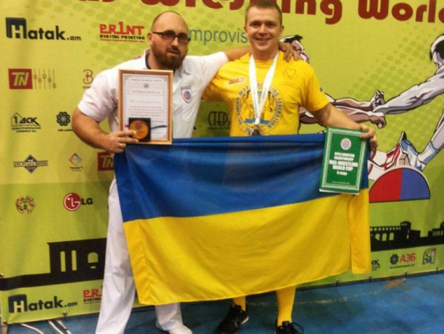 Спортсмен из Мелитополя взял бронзовую медаль на Кубке мира по мас-рестлингу