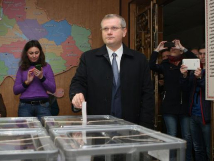 Вилкул: "Я проголосовал за мирный и динамично развивающийся украинский Днепропетровск"