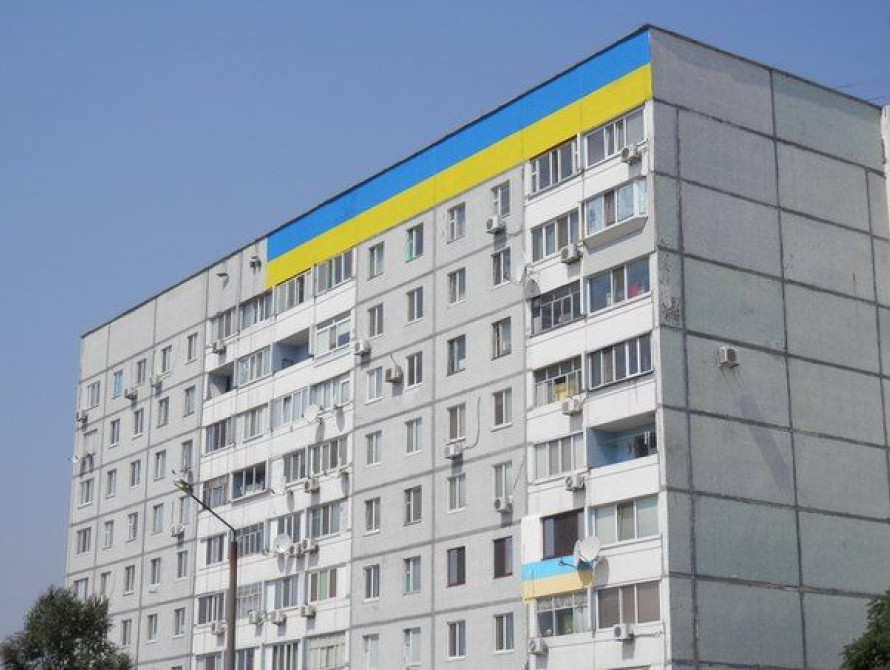 В Запорожье на многоэтажке появится изображение Савченко и Сенцова