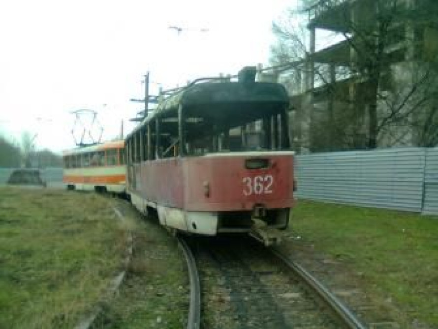 В Запорожье на Кичкасе загорелся трамвай