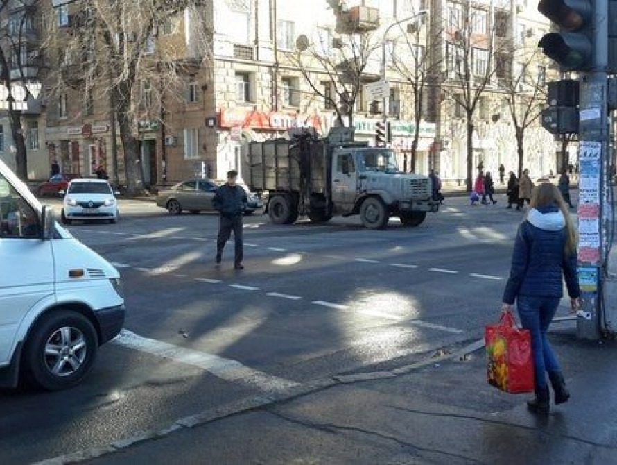В центре Запорожья произошло тройное ДТП с участием маршрутки