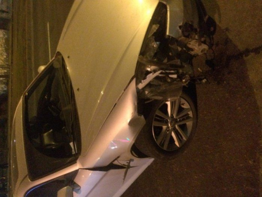 В Запорожье возле Амстора произошло ДТП с участием иномарки и троллейбуса