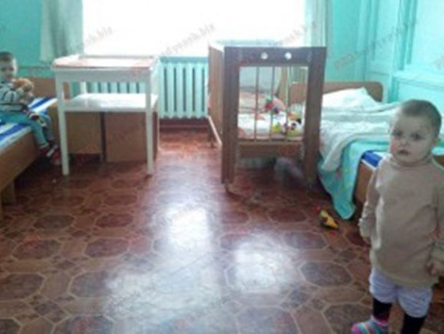 В Запорожской области трое детей едва не умерли от голода в собственном доме