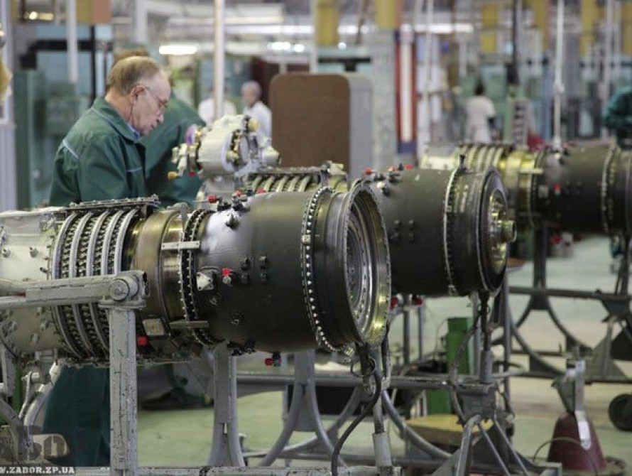 Польский военный самолет будет летать с запорожским двигателем