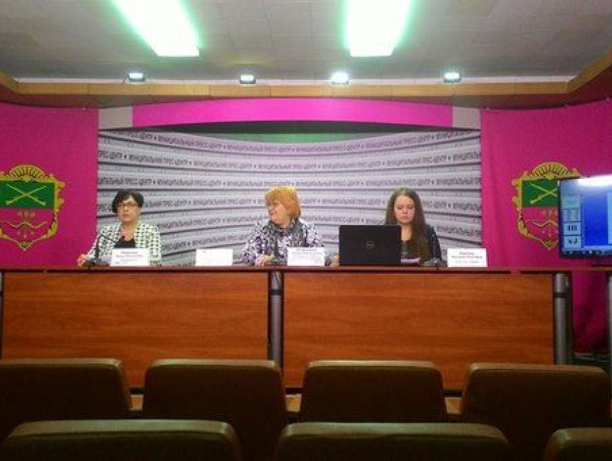 В Запорожье заявили, что город не развивается из-за... отсутствия женщин у руля