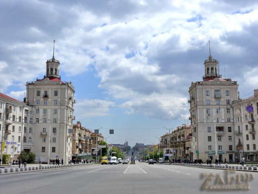 В Запорожье в центре города из одноэтажного кафе выросла жилая пятиэтажка