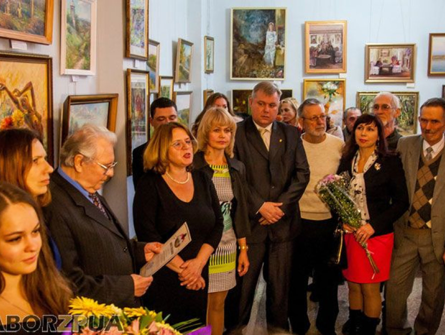 В Запорожье c аншлагом открылась выставка 30-ти художников