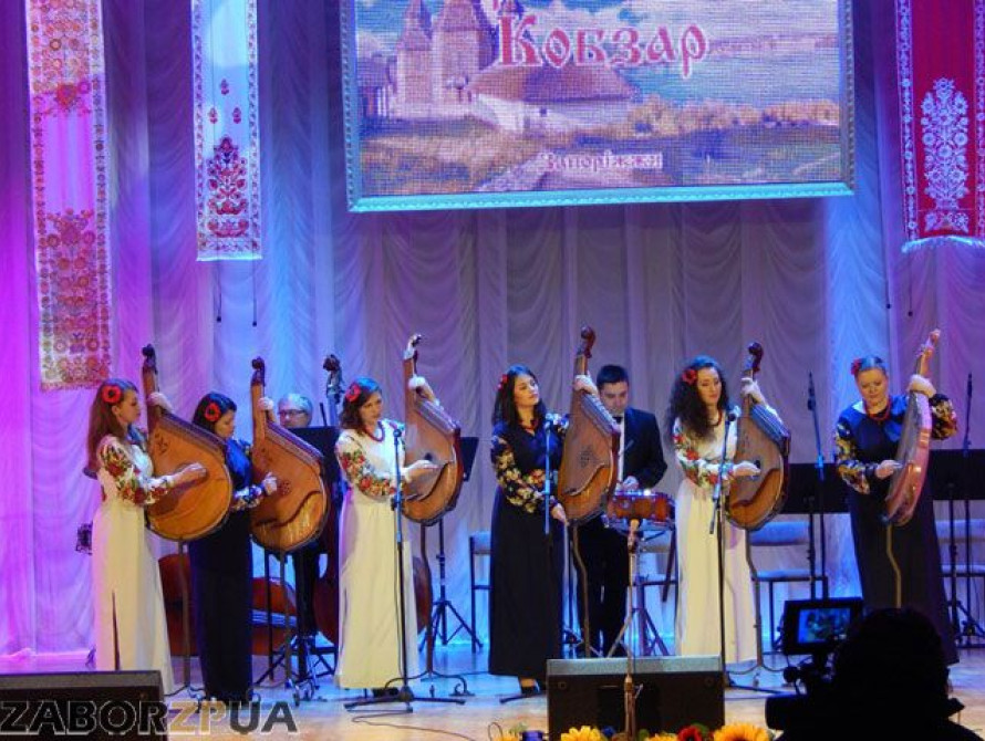 В Запорожье соревновались 60 бандуристов со всей Украины