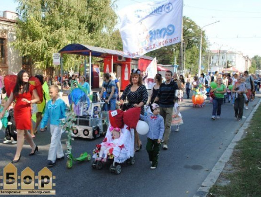 В Запорожье на Параде колясок гостей будут встречать миньоны