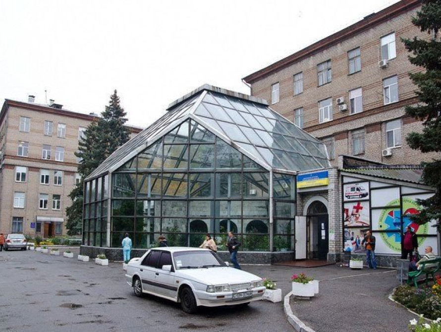 В Запорожье избитый мужчина с переломанным бедром пять дней отказывался ехать в больницу