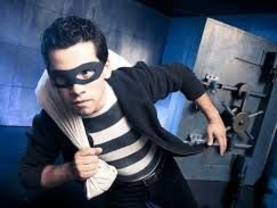 В запорожском селе молодой парень подушкой душил пенсионерку, чтобы отобрать деньги